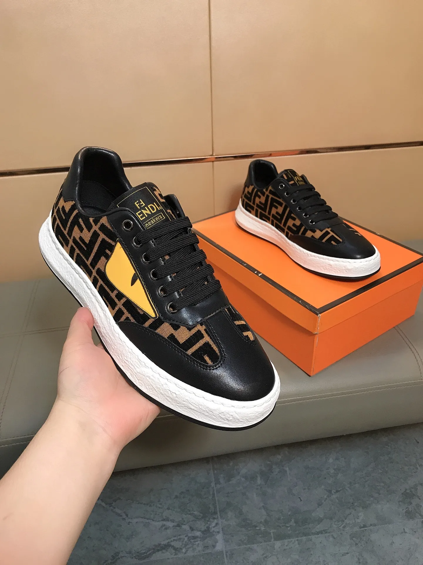 Men's Men's Shoes 230 🔆🔆👉Fendi [Fendi] Men's new low-top casual shoes are on the market🔥The shoe body is made of brand-specific printed fabric + cowhide, sheepskin foot pads, breathable and not covering the feet! Fashionable casual shoes 🙈Outsole is ultra-light, non-slip and wear-resistant👣 Standard size 38-44
